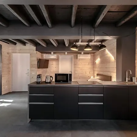 Fitzgerald Building - The House Of Travelers Apartamento *