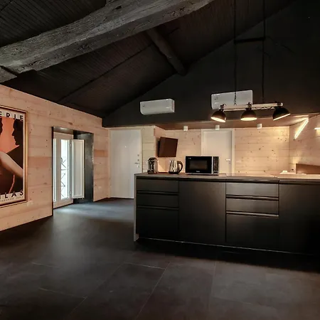 Fitzgerald Building - The House Of Travelers Como