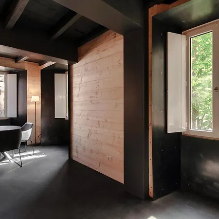 Fitzgerald Building - The House Of Travelers Apartment *