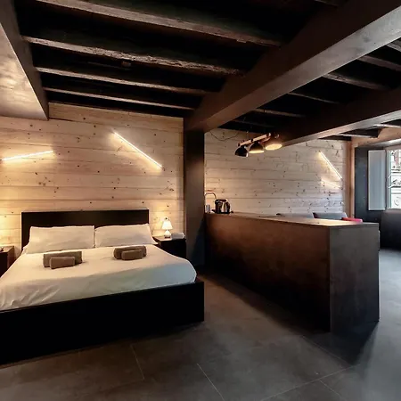 Apartment Fitzgerald Building - The House Of Travelers