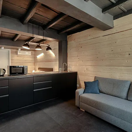 Fitzgerald Building - The House Of Travelers Apartment Como